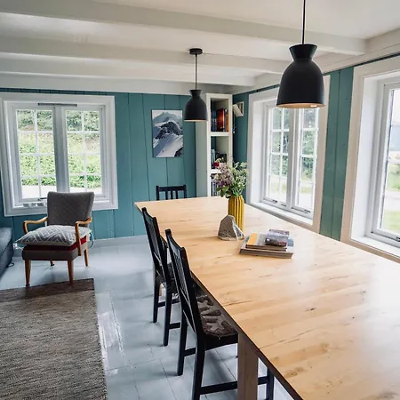 Romsdal - Det Kvite Huset Isfjorden